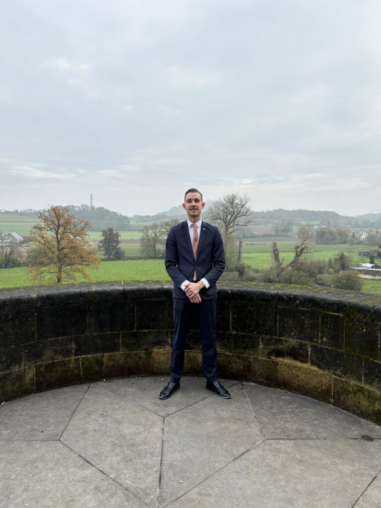 Dennis Vinck, Head Sommelier at Château Neercanne.