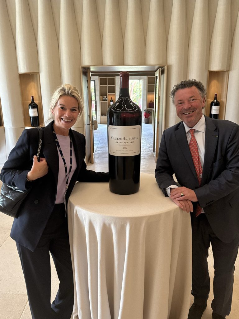 Marianne en Eric bij Château Haut-Bailly.