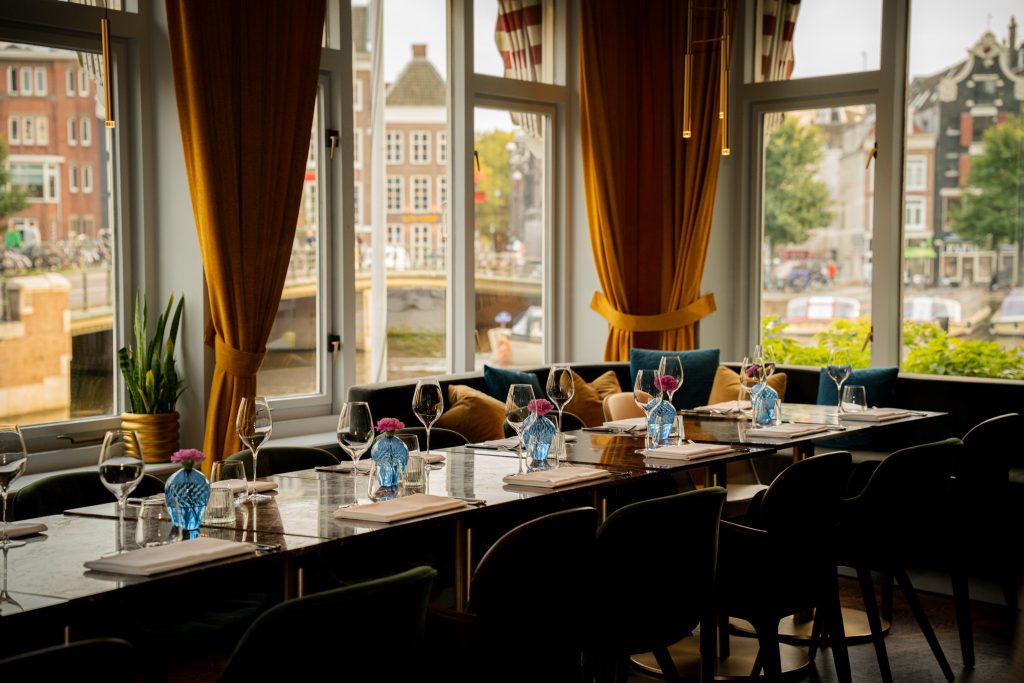 Restaurant Omber, located in Amsterdam's  Tivoli Doelen Hotel.